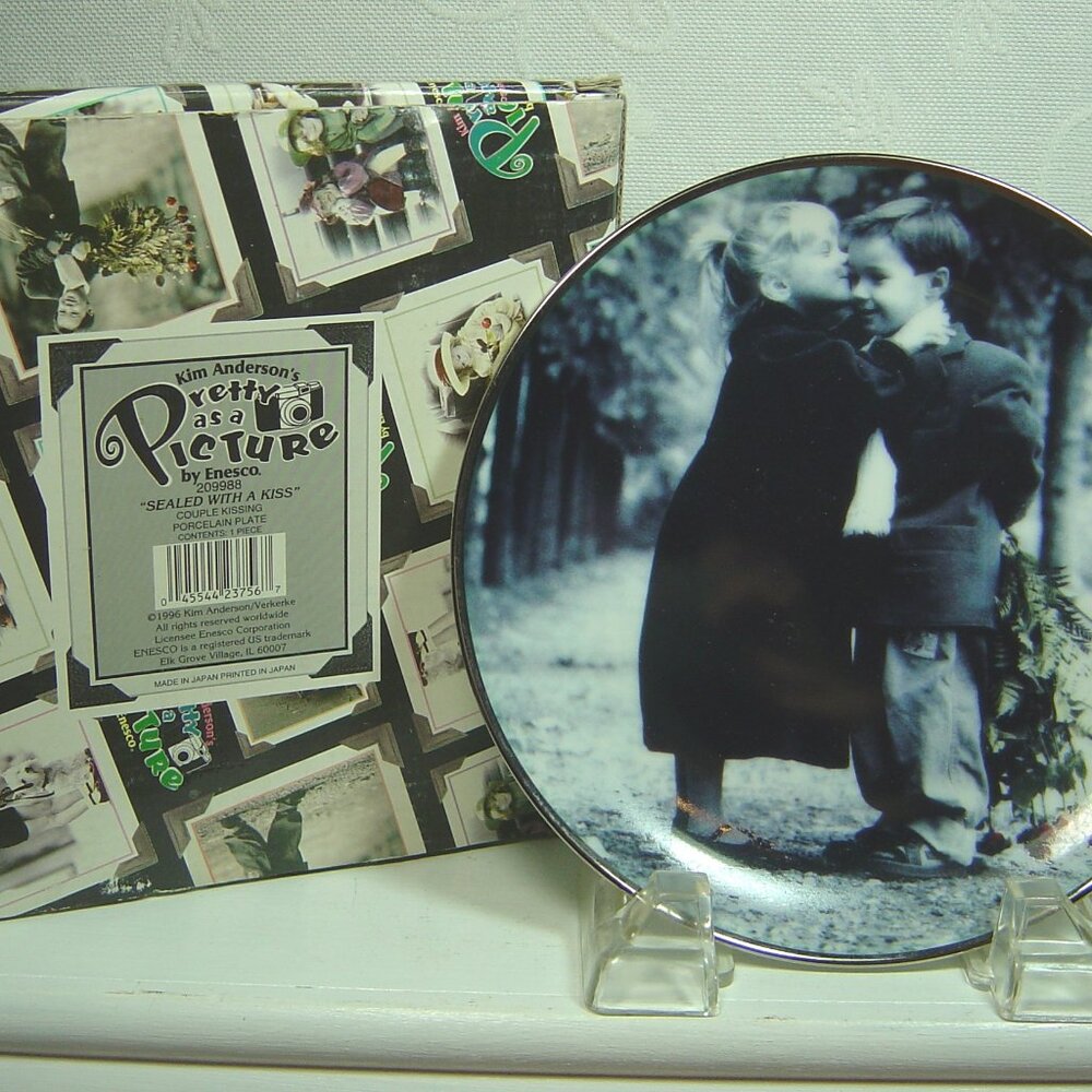 6" Kim Anderson's Pretty as a Picture plate-"Sealed with a Kiss"